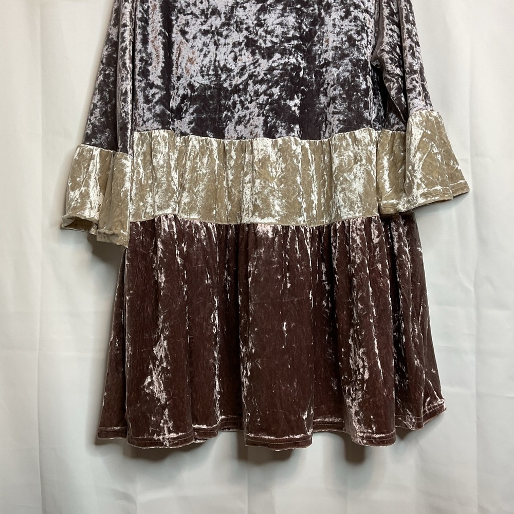 Indigo Soul large velvet tiered ruffle top brown gray and tan - Picture 3 of 11